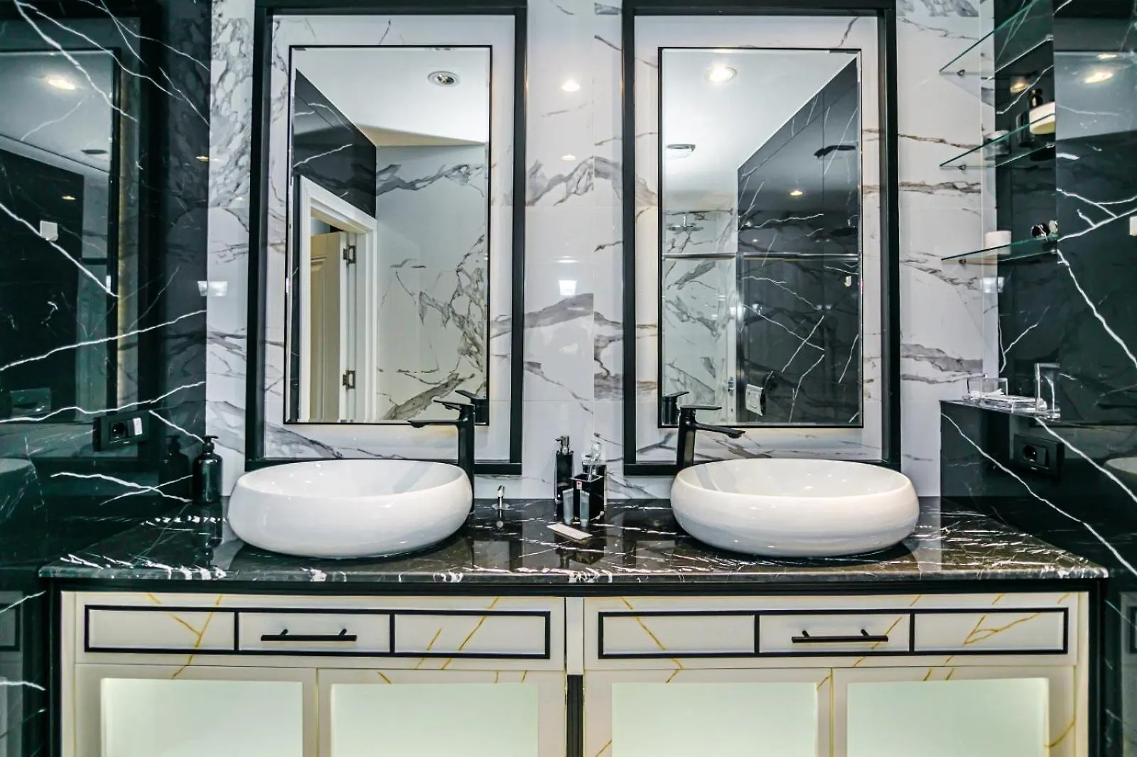 Megafun Apartment 3 Bedroom Μπακού